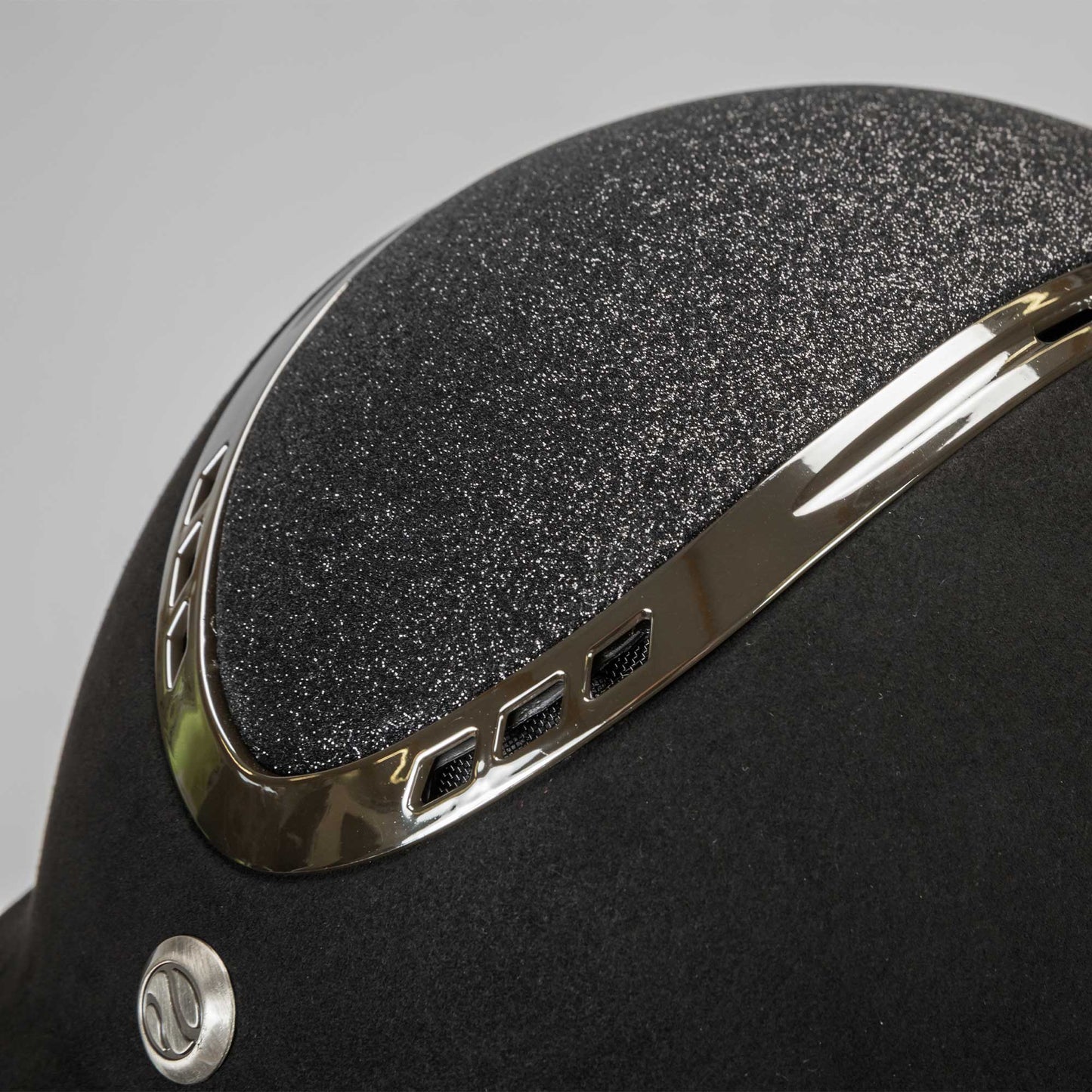 EQ3 "Pardus" Microfiber with Adjustable Wheel - Black Sand